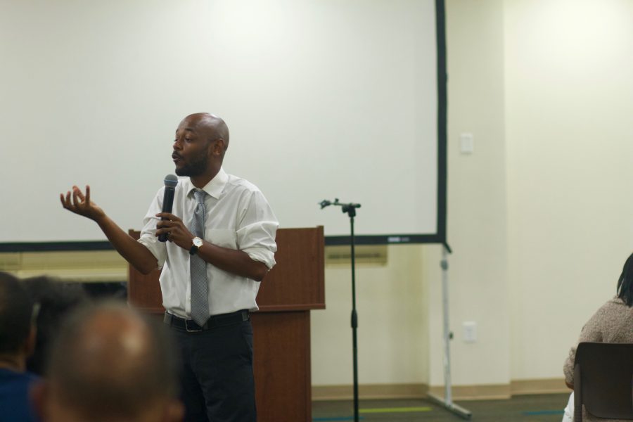 Rev. Michael Wortham, College and Young Adult Pastor, presents a message on faith and politics at the mid-week service. 