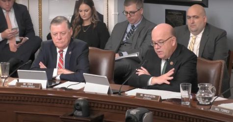 Ranking member Tom Cole and chairman Jim McGovern deliver arguments during the hearing.