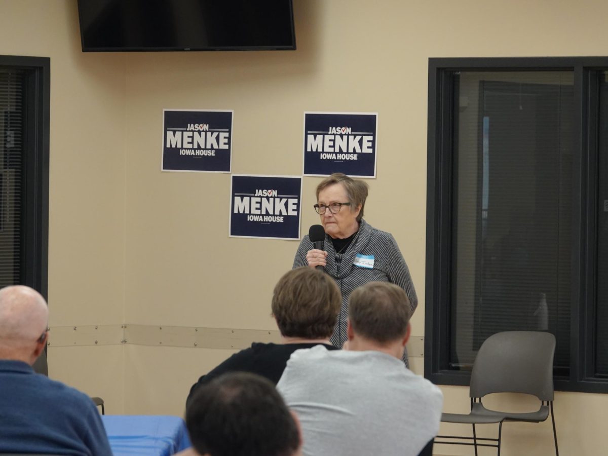 Former Democratic Lieutenant Governor of Iowa Patty Judge speaks at a campaign kickoff jamboree for Democratic state House candidate Jason Menke in Urbandale, Iowa. Kevin Engleson photo/Gaylord News